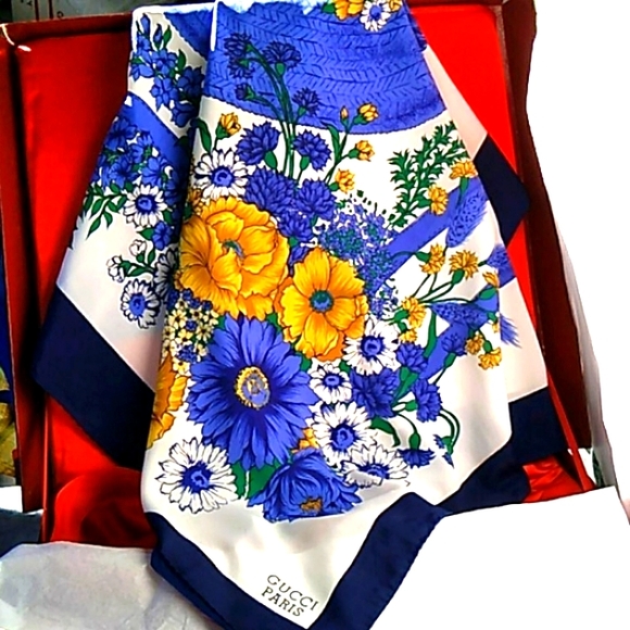 Gucci Royal Ascot Hat Racing Stirrups Themed Silk - Picture 2 of 11